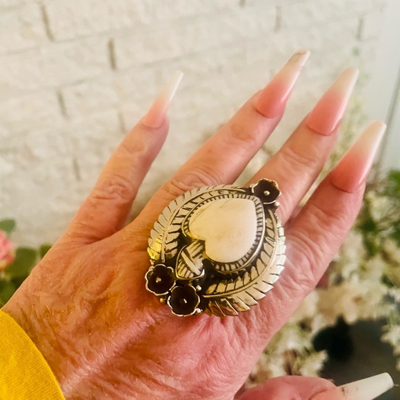 Adjustable statement artisan ring - Picture 8 of 8